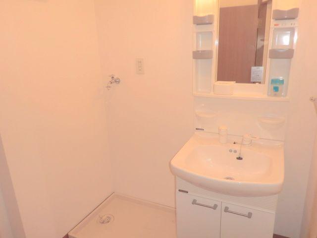 Washroom. Peace of mind, Indoor laundry Area ・ With happy washbasin