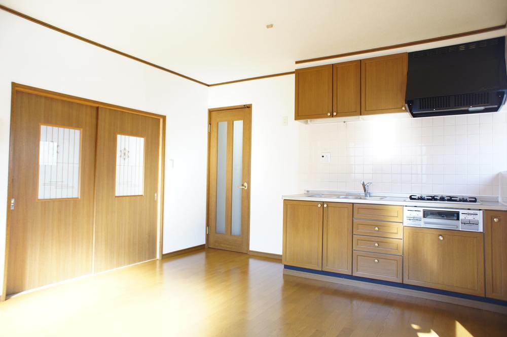 Kitchen. Indoor (11 May 2013) Shooting