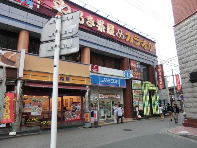 Convenience store. Lawson Tsudanuma Station south exit shop until the (convenience store) 324m