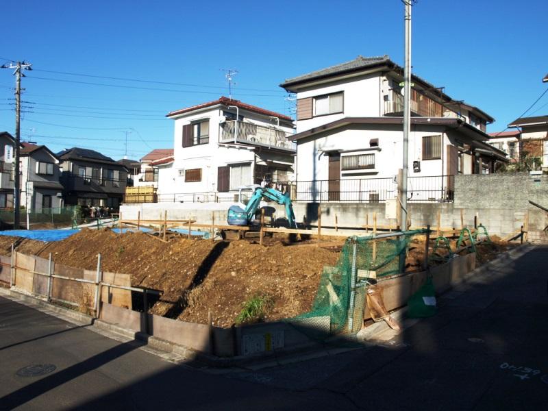 Local appearance photo. Local (12 May 2013) Shooting