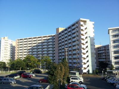 Building appearance. 1 city block  Recommended for family are also well-equipped children's living environment.