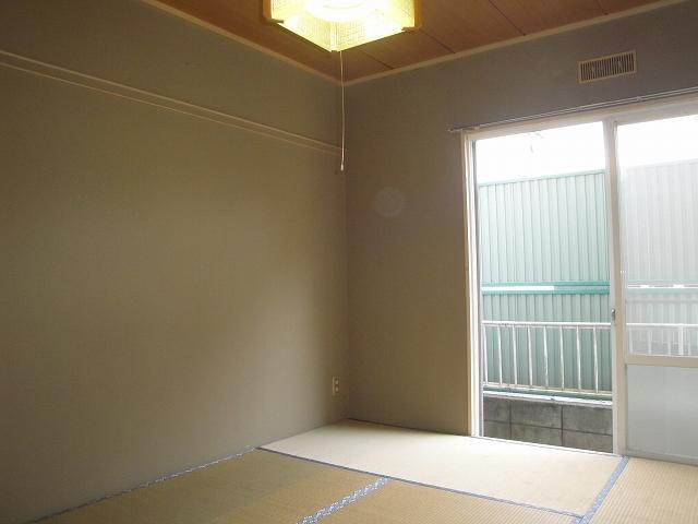 Living and room. It is a Japanese-style room settle ☆ 