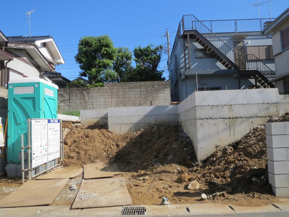 Local photos, including front road. Local (September 2013) Shooting