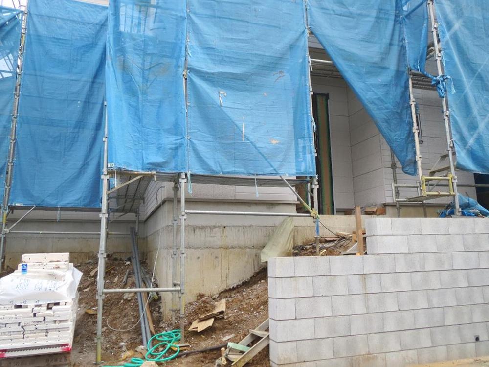 Local appearance photo. Local (11 May 2013) Shooting