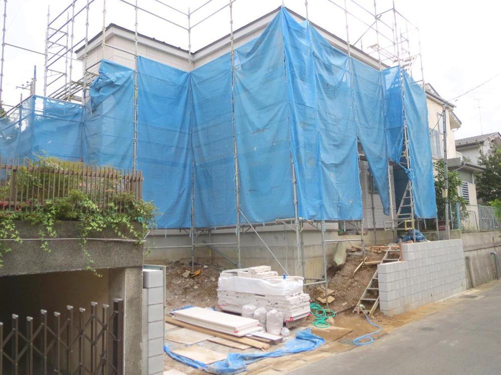 Local appearance photo. Local (11 May 2013) Shooting