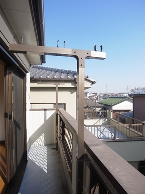 Balcony. Southeast-facing balcony. I laundry is well dry likely.