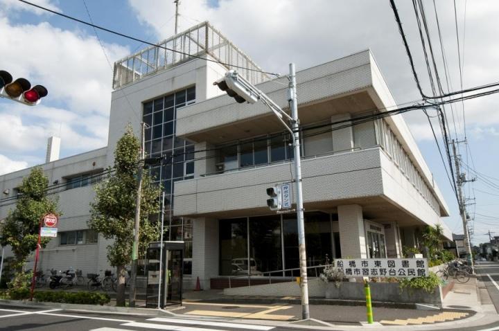 Other Environmental Photo. 450m up to 6 minutes Funabashi Higashi library walk