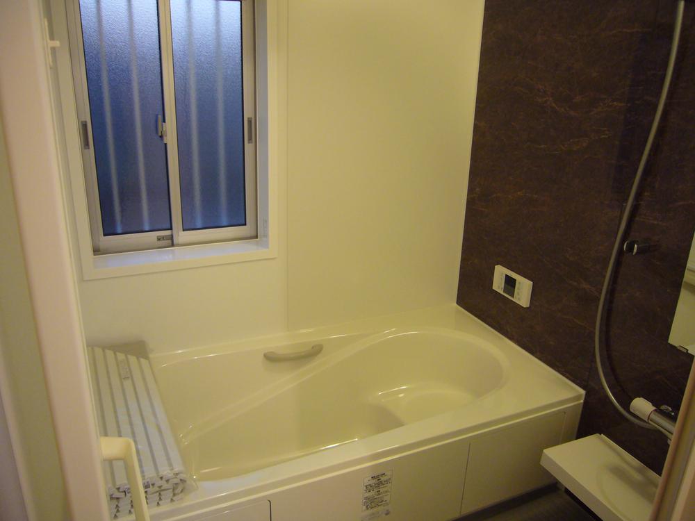 Bathroom. Indoor (11 May 2013) Shooting