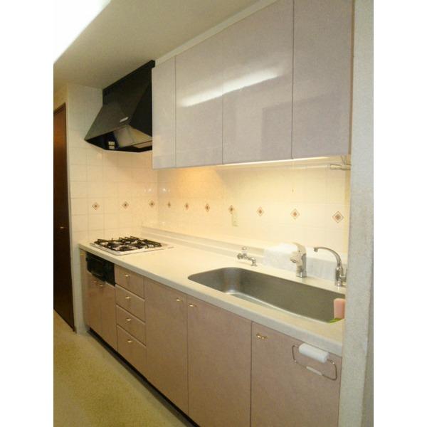 Kitchen. System kitchen that can be used comfortably