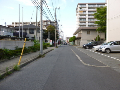 Other. Front road is also the school road