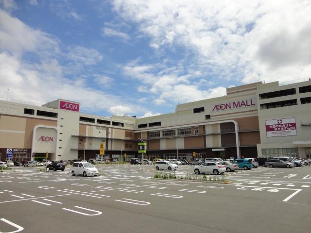 Shopping centre. 1200m to Aeon Mall Funabashi