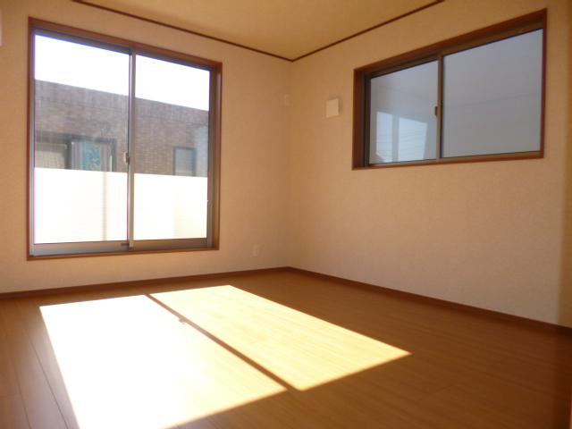 Non-living room. Finally was model house complete (4 Building).