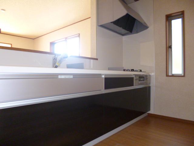 Kitchen. Finally was model house complete (4 Building).