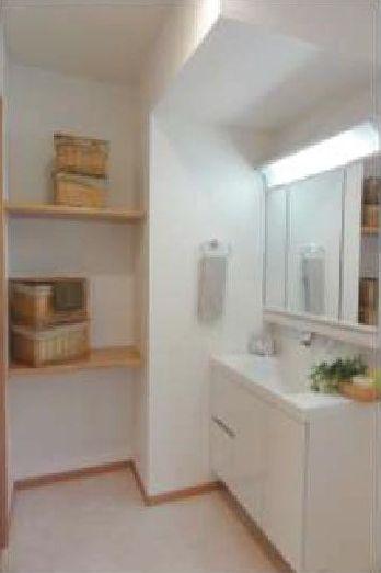 Wash basin, toilet. It is the washstand construction cases