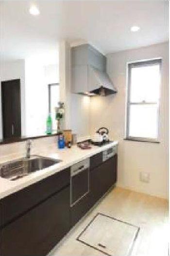 Same specifications photo (kitchen). Kitchen construction cases