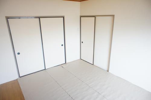 Living and room. Japanese-style room is calm.