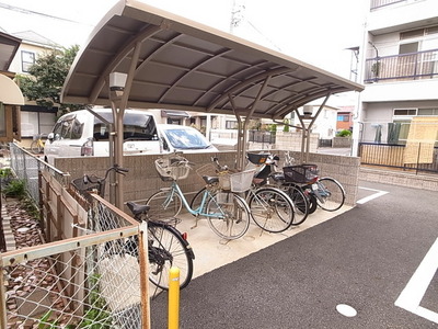 Other common areas. Bike storage is Covered ☆