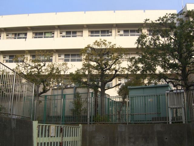 Primary school. 220m up to municipal sea Jinnan Elementary School (elementary school)