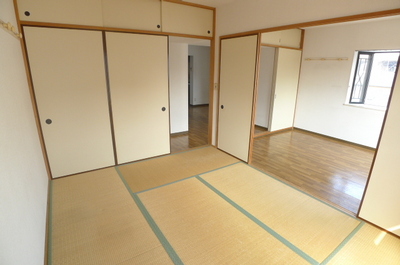 Living and room. Japanese-style room 6 quires