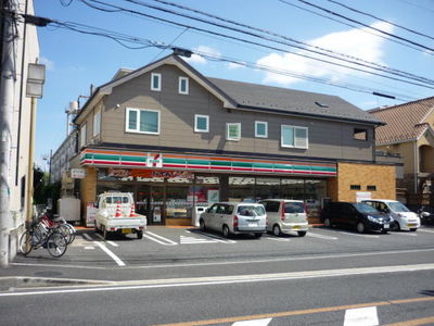 Convenience store. Seven-Eleven Funabashi Natsumidai store up (convenience store) 500m