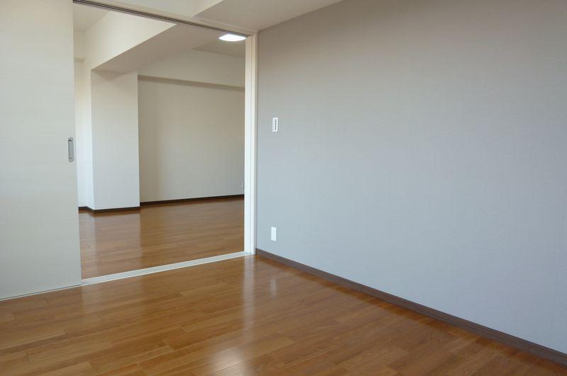 Non-living room. Western-style 6 Pledge