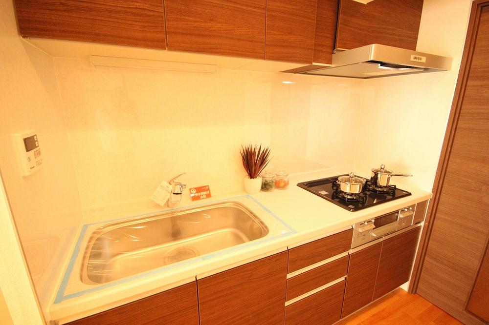 Kitchen. The kitchen is also a very beautiful, Abundant storage space