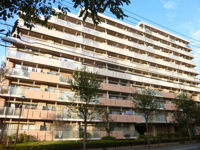 Building appearance. Since the housing complex of multiple buildings ・ There are several types of rooms.