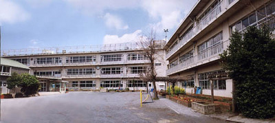 Primary school. 502m to bridge Ichiritsufunabashi elementary school (elementary school)