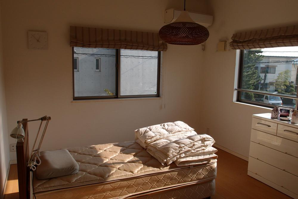 Non-living room. 2 Kaiyoshitsu 9.1 tatami