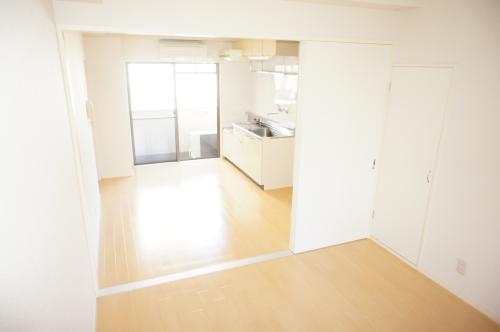 Kitchen. Spacious DK! Also equipped with air conditioning.