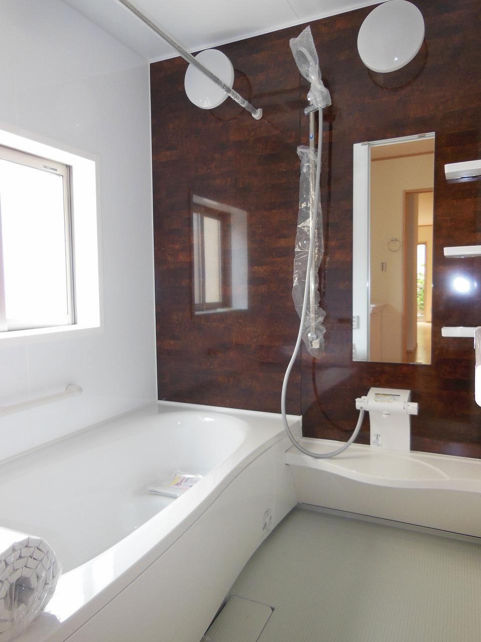 Bathroom. 1 Building