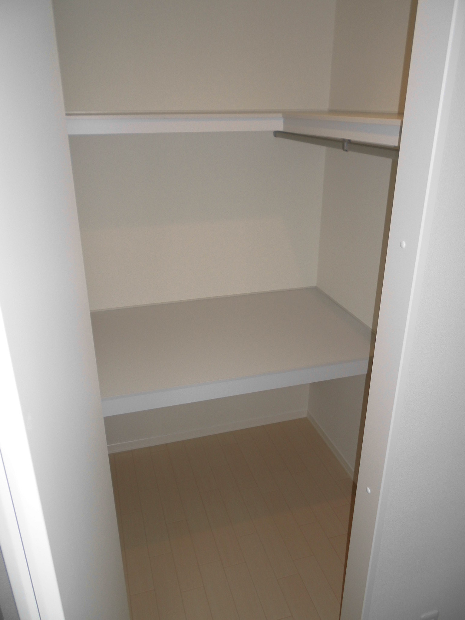 Receipt. Walk-in closet