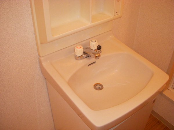 Washroom. Wash
