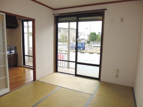 Living and room. 6 Pledge of Japanese-style room Air conditioning can be installed