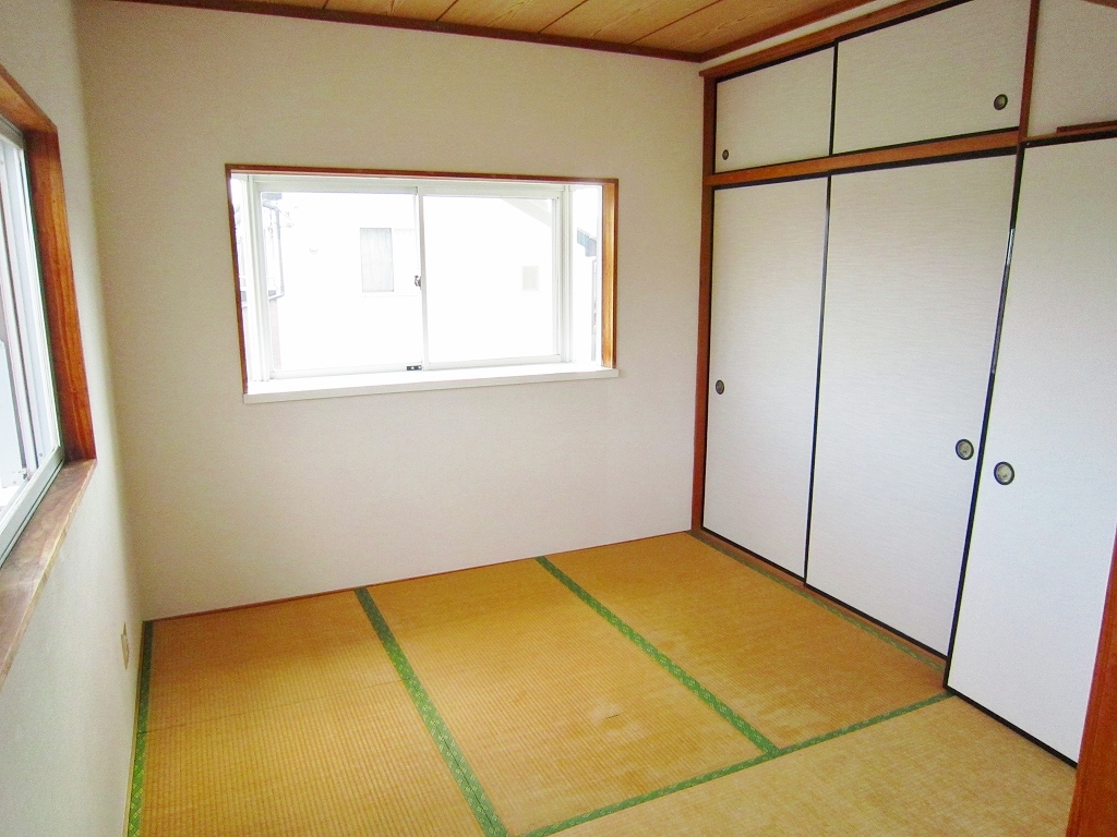 Other room space. Tatami exchanges in the hope