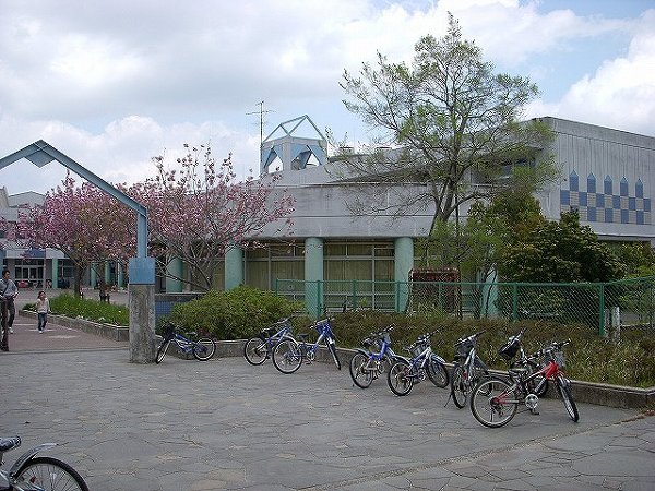 Primary school. MizunoKo 300m up to elementary school (elementary school)