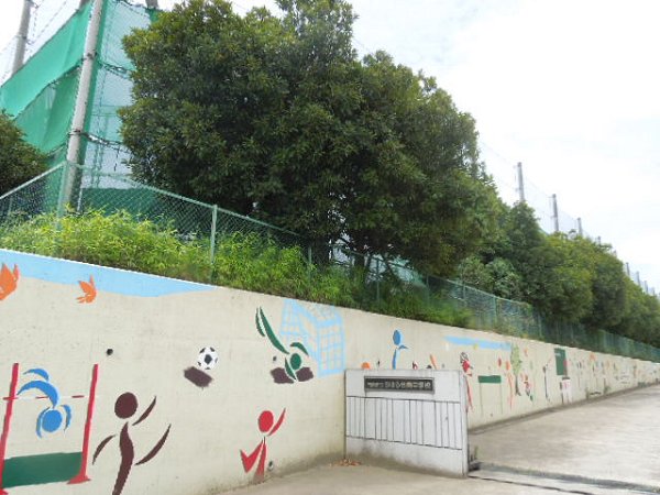 Junior high school. 600m until Chiharadai south junior high school (junior high school)