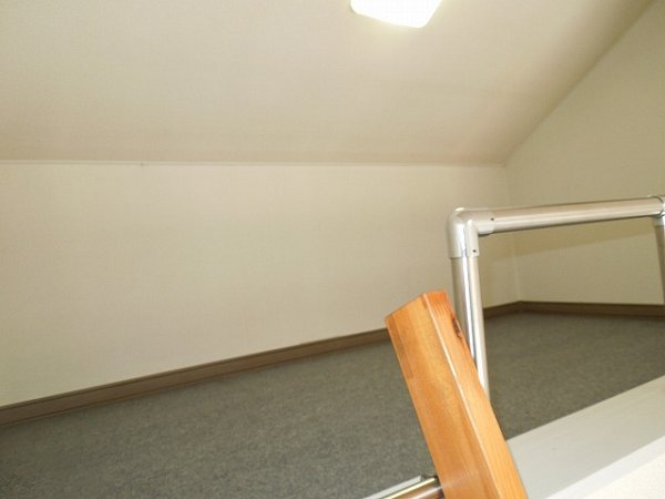 Other room space. loft
