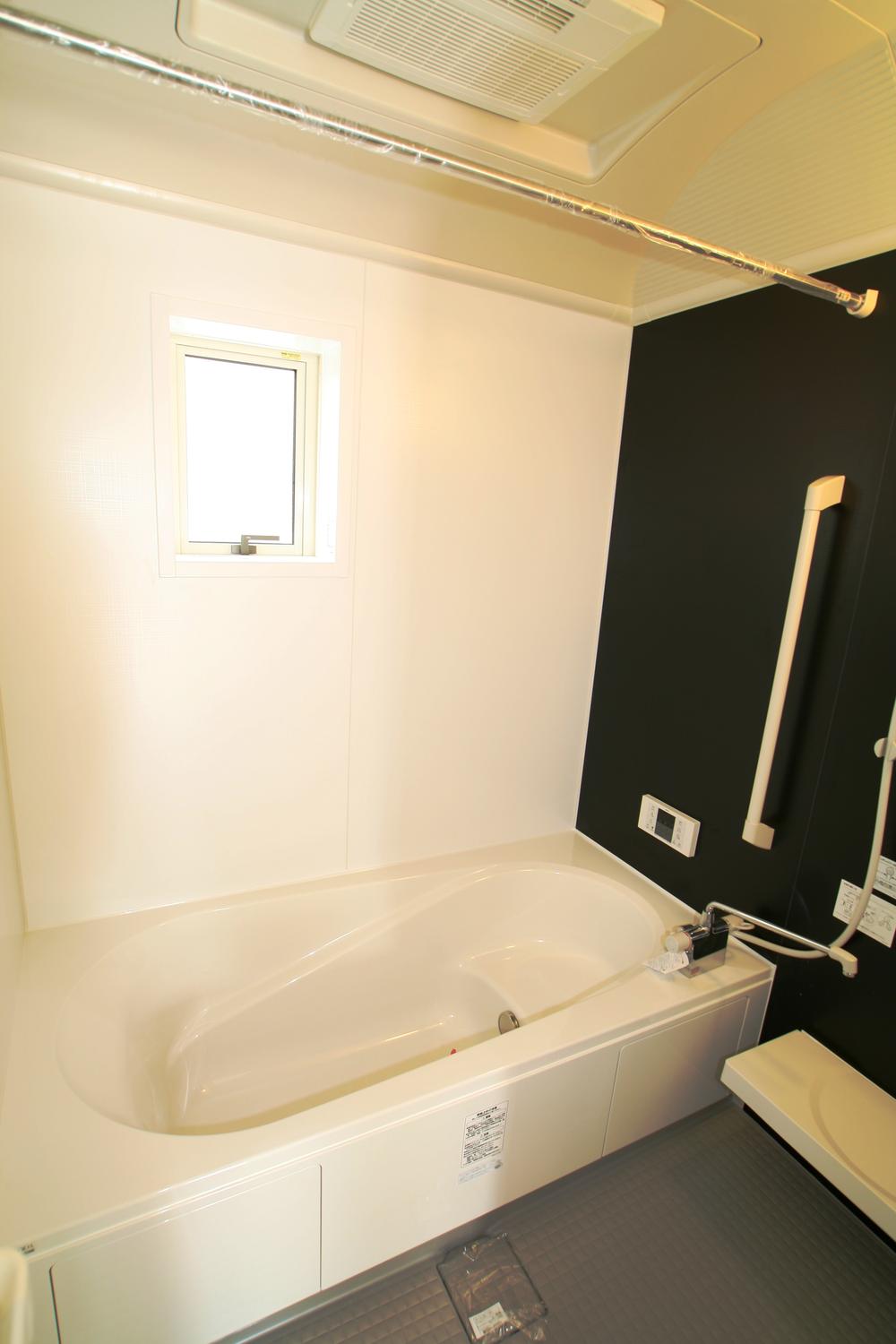 Same specifications photo (bathroom). With drying heater (cool breeze with function)