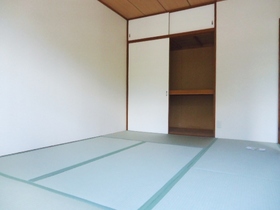 Living and room. 6 is a Pledge of Japanese-style room.  We use good quality tatami!