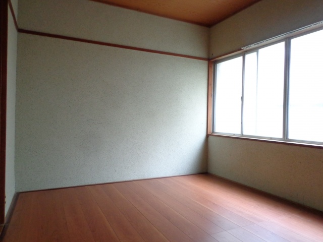 Living and room. It will be on the type of Japanese-style room.