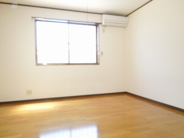 Other room space. Western style room