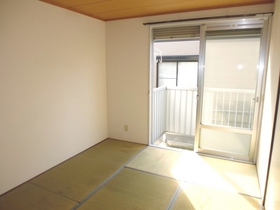 Living and room. 6 is a Pledge of Japanese-style room. I will instead tatami tables!