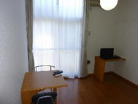 Living and room. tv set, Air conditioning, curtain, table, Chair equipped