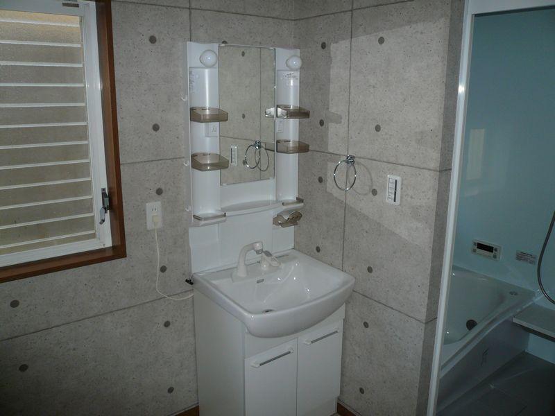 Wash basin, toilet. Washstand photo