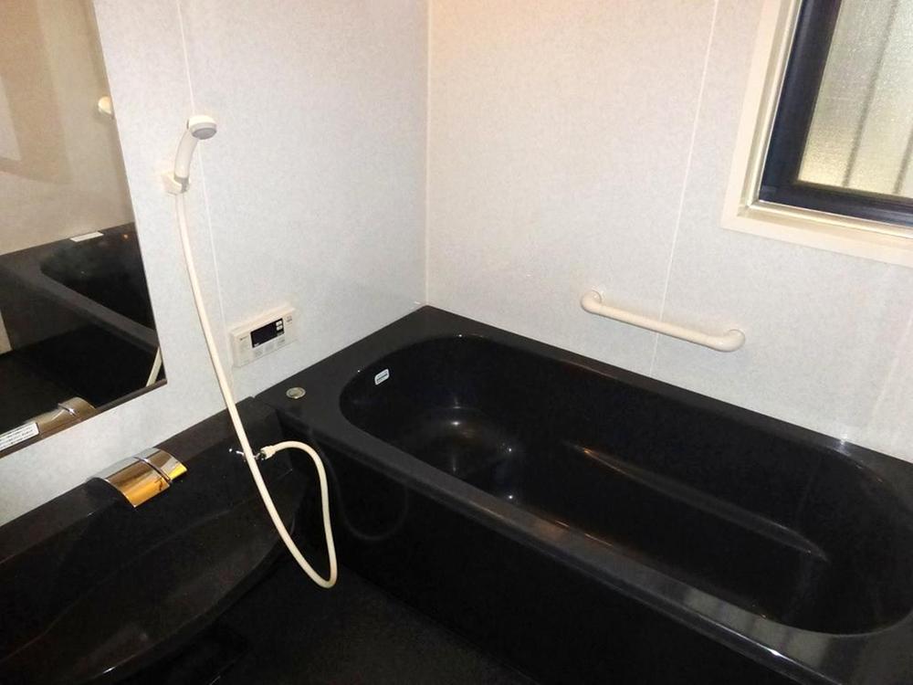 Bathroom. Indoor (11 May 2013) Shooting