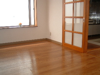 Other room space. Western-style there is a bay window