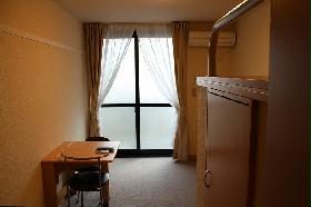 Living and room. Air conditioning, curtain, table, Chair equipped
