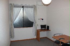 Living and room. Air conditioning ・ curtain ・ table ・ Chair ・ TV equipped