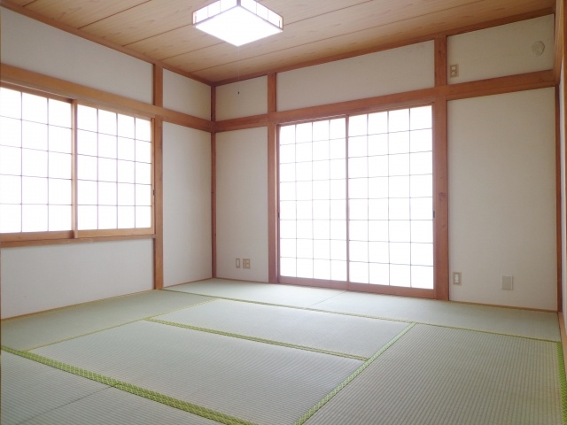 Living and room. 2F Japanese-style ☆